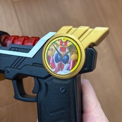 ゼンカイジャーの銃の画像