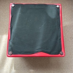 収納付き椅子の画像