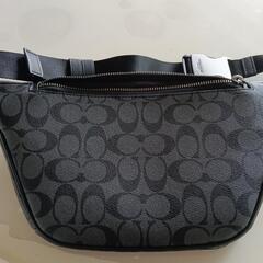 COACH　ボディバック　の画像