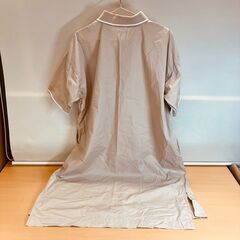 MOZ　半袖ワンピース（ベージュ系）Lサイズの画像