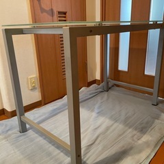 ガラスデスクの画像