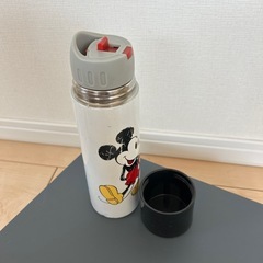 お話し中　
ミッキーマウス　水筒の画像