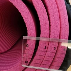 厚めのヨガマット　厚めのピラティスマット　ピンク　厚め　ケース付きの画像