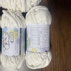 毛糸、ハギレ布まとめての画像