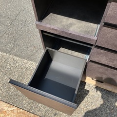 【Pamouna /パモウナ】高級ブランド　食器棚　ガラス引き戸タイプ　セラミカネロ　棚　家具　キッチン　リビング　ダイニング　大型　家電　カップボード　レンジボード　収納　グレー　ダークグレー　大理石調　収納棚　黒　ブラック【120×45高198】の画像
