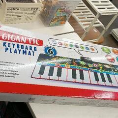 0901-017 GIGANTIC プレイマット キーボード ピアノの画像