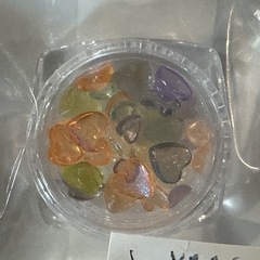 ネイルアート用💅 パーツ ハートの形🩷 新品 未開封 デコレーションパーツ キラキラ ぷっくり カラフルの画像