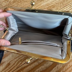 　レディース　がま口ショルダーバッグの画像