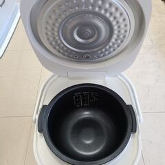 J1428 【リユースのサカイ柏店】 SHARP シャープ　3合炊きマイコン炊飯ジャー　KS-CF05B-W　2020年製　クリーニング済み　参考価格7,700円の画像