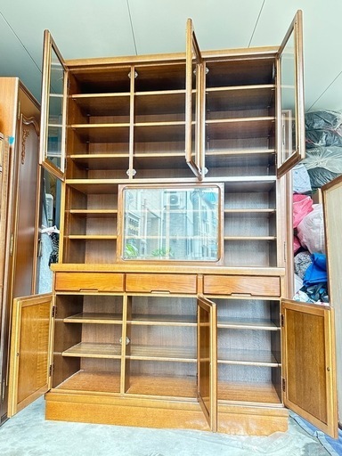 【取引限定】木製キャビネット 食器棚　ガラス扉付き