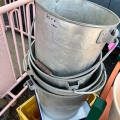 ガーデニングなどに！ 多肉植物 お庭 植物 エクステリア 雑貨 飾りに！　ステンレス容器 アルミ 給食バケツなど 金物色々　¥100〜¥1200で販売中 色々ありますの画像