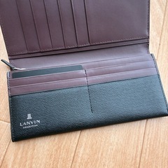 ランバンかぶせ型長財布の画像