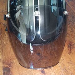 ヤールーヘルメットの画像