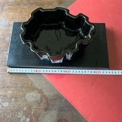 お花器　黒色木製台付きの画像
