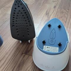 売ります【一度のみ使用】T-Fal FV6110 スチームアイロン 1200Wの画像