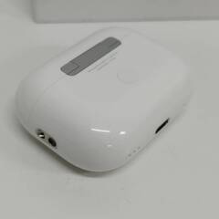 【良品】AirPods Pro 第2世代/A2700/充電ケースのみ！の画像