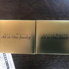 【松本市引き取り限定】⭐未使用⭐チェンジカオリホワイト オールインワンジュエリー（２個セット）の画像