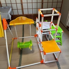 ジャングルジム　ブランコ　滑り台　鉄棒の画像