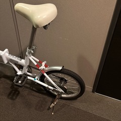 折りたたみ自転車の画像