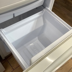 6ヶ月動作保証付　SHARP 2ドア冷蔵庫の画像
