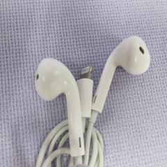 ( M-822 )iPhone用 イヤホン ３個まとめて まとめ売り 中古 動作確認済みの画像