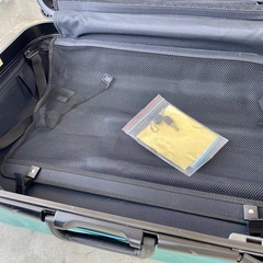 大型キャリーケース　スーツケース　の画像