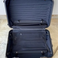 大型キャリーケース　スーツケース　の画像