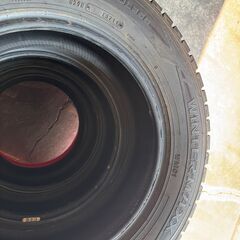 JMS１０５　🌟タイヤ安く譲ります🌟中古スタッドレスタイヤ🚗１９５/６５R１５の画像