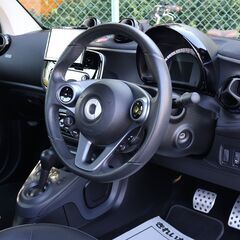 200台限定車/TURBO/禁煙/ナビTV/ETC/ドラレコ/USB&Bluetooth接続/レブカウンタ-/オ-ディオリモコン付きレザ-ステアリング/ヒ-タ-付きレザ-シ-ト/スポ-ツペダル/純正AW/ロ-ルバ-/LEDライト/フォグ/クルコン/衝突軽減/車検2年整備付きスマ-トフォ-ツ-カブリオ♪ ☆遠方納車/オ-トロ-ン/買取査定OK☆の画像