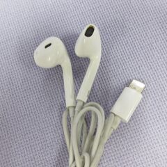 ( M-823 )iPhone用 イヤホン ３個まとめて まとめ売り 中古 動作確認済みの画像