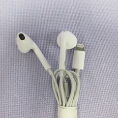 ( M-823 )iPhone用 イヤホン ３個まとめて まとめ売り 中古 動作確認済みの画像