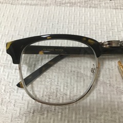 美品 global work眼鏡  　値下げ交渉可能。お気軽にお申し付け下さい。買い手が見つからない場合には今月末に削除致します。 の画像