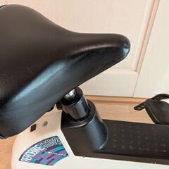 コンビ combi エアロバイク EZ102 通電OK、取扱説明書の画像
