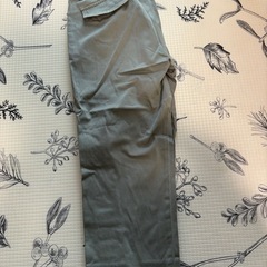 レーディース　パンツ ボタン付き　7分丈　カーキの画像