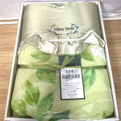 【B205】未使用品/ギフト/寝具/まとめて/綿毛布/キルトケット/肌掛け布団/敷パットなど/長期保管品の画像