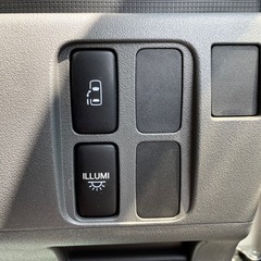 安心の総額表示！車検満たん★ダイハツタントカスタムRSターボ電動スライドドアTVナビmomoステアリングetc天井収納シートカバーの画像
