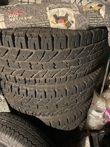最終値引き　ランクル100　285/70r17 ヨコハマ　ジオランダー　AT ホイール付き