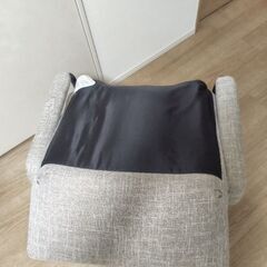 ニトリ肘付きパイプ高座椅子の画像