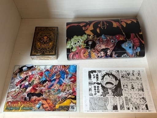 ONE PIECE　ワンピース　1巻~107巻+映画特典5冊、トランプなど