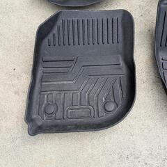 HONDA　ヴェゼル　足元シートの画像