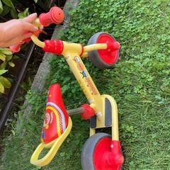 アンパンマンキックバイクの画像