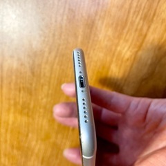 【譲り先決定】iPhone SE3 ホワイト64GBの画像