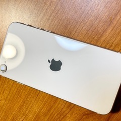 【譲り先決定】iPhone SE3 ホワイト64GBの画像