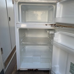 冷蔵庫あげます(取り引き中です)の画像