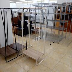 リユースのサカイ太田店★ジモティ割あり★  ハンガーラック ホワイト✕ベージュ H151.5×D38.3×W64.5 クリーニング済み OJ10797の画像