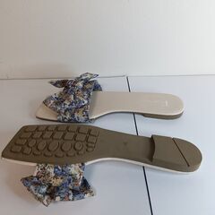 新品 25cm ブルー 花柄 リボン ミュール サンダル ローヒール スリッポンの画像