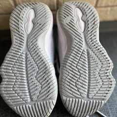 asics バスケットシューズ22.5の画像