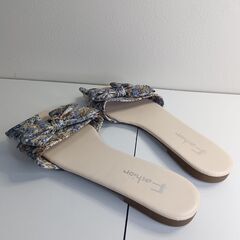 新品 26cm ブルー 花柄 リボン ミュール サンダル ローヒール スリッポンの画像