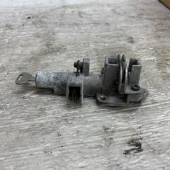 SUZUKI レッツ2 CA1PA シートロック スズキ [M-250901-16]の画像