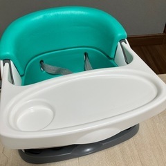 インジェニュイティ Ingenuity ベビーベース ベビーローチェア ベビーソファ【6ヶ月~】 ダイニングチェア用取付けベルト入り トレイ収納可の画像